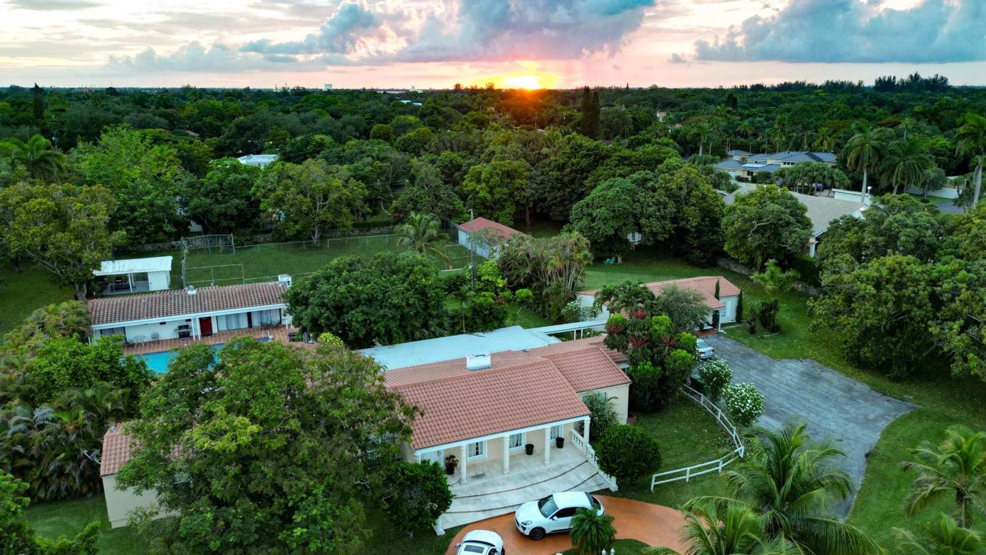 La Finca Miami Exteriör bild